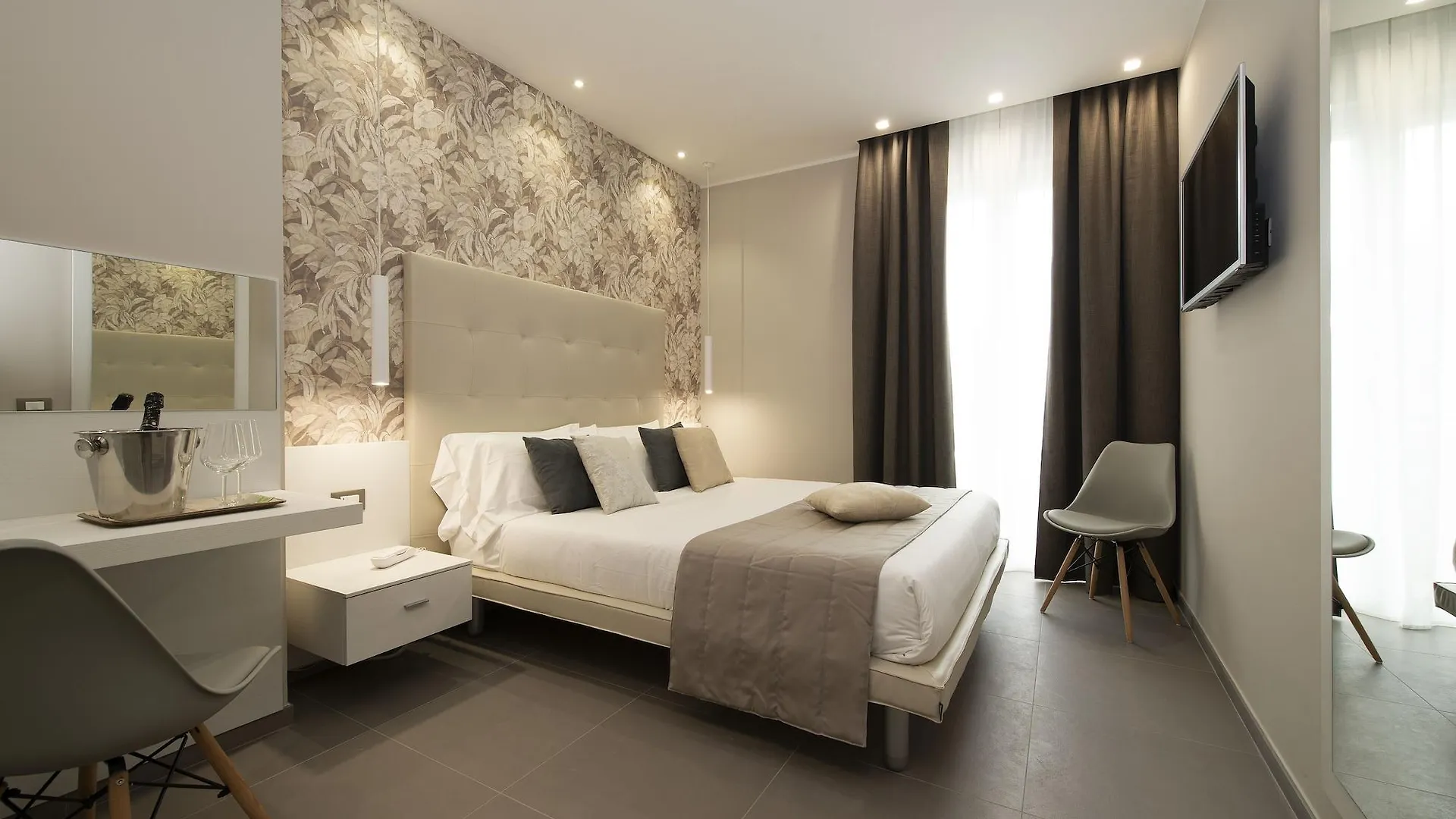 Hotel H21 ミラノ 3*,  イタリア