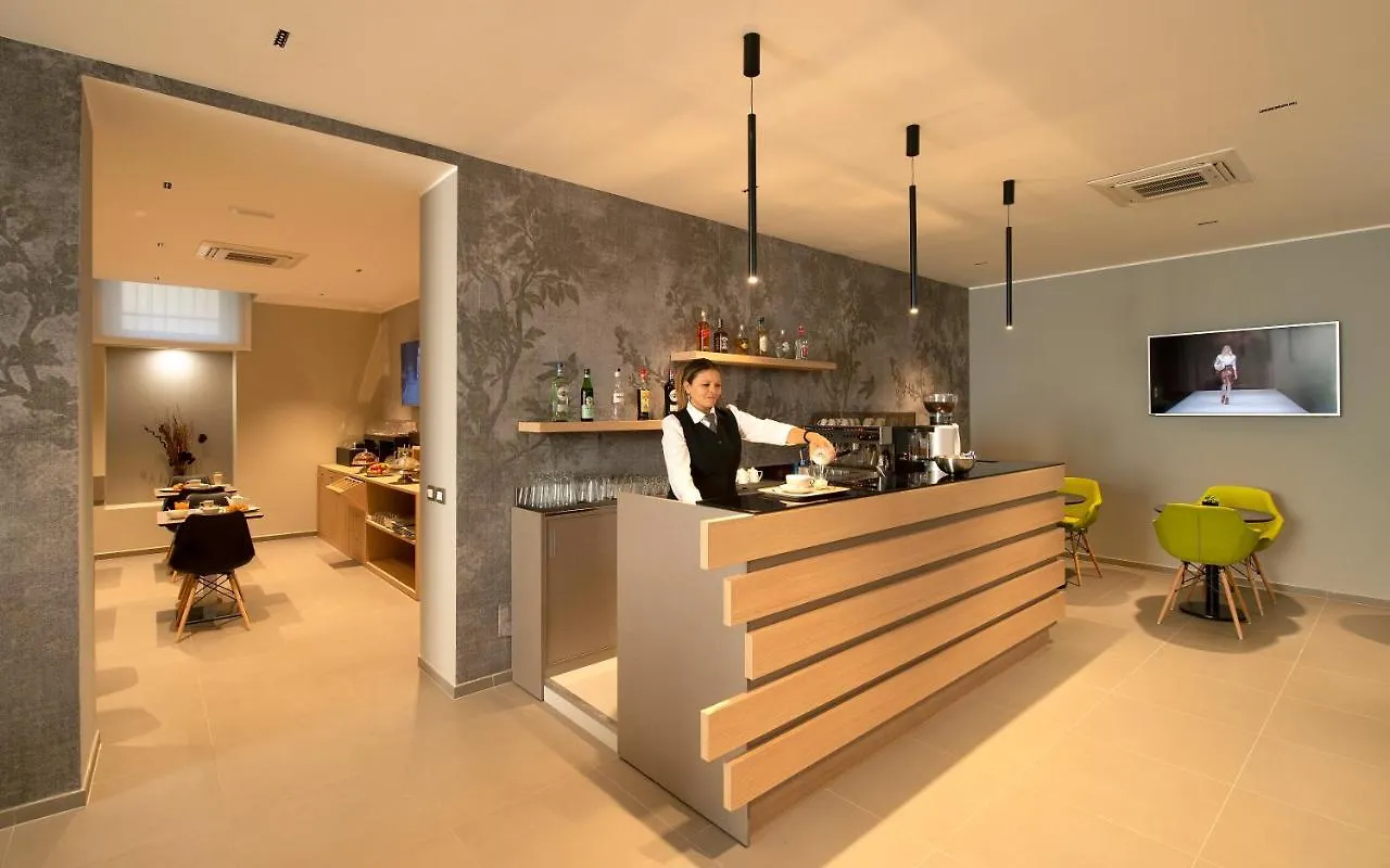 Hotel H21 ミラノ