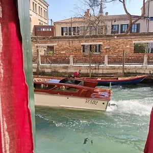 6518 , Venice Italy