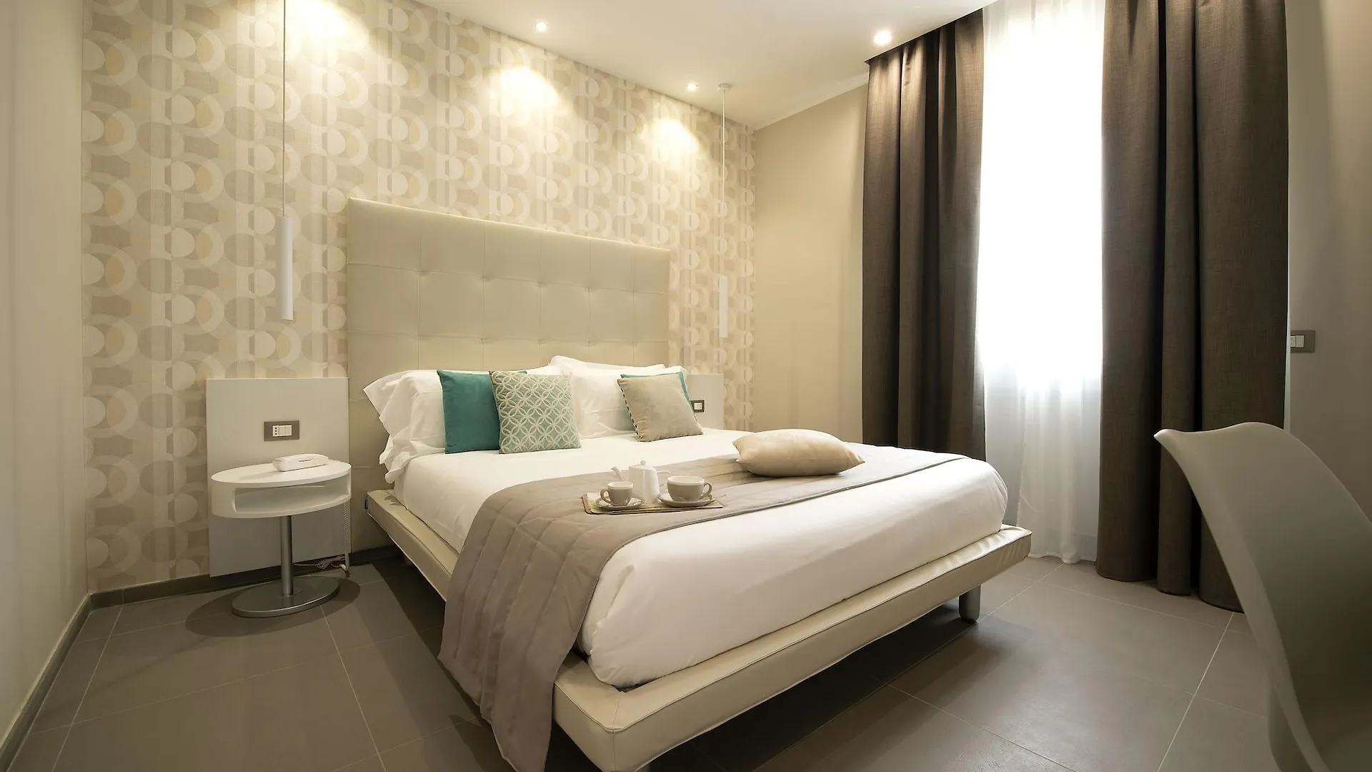 Hotel H21 ميلان