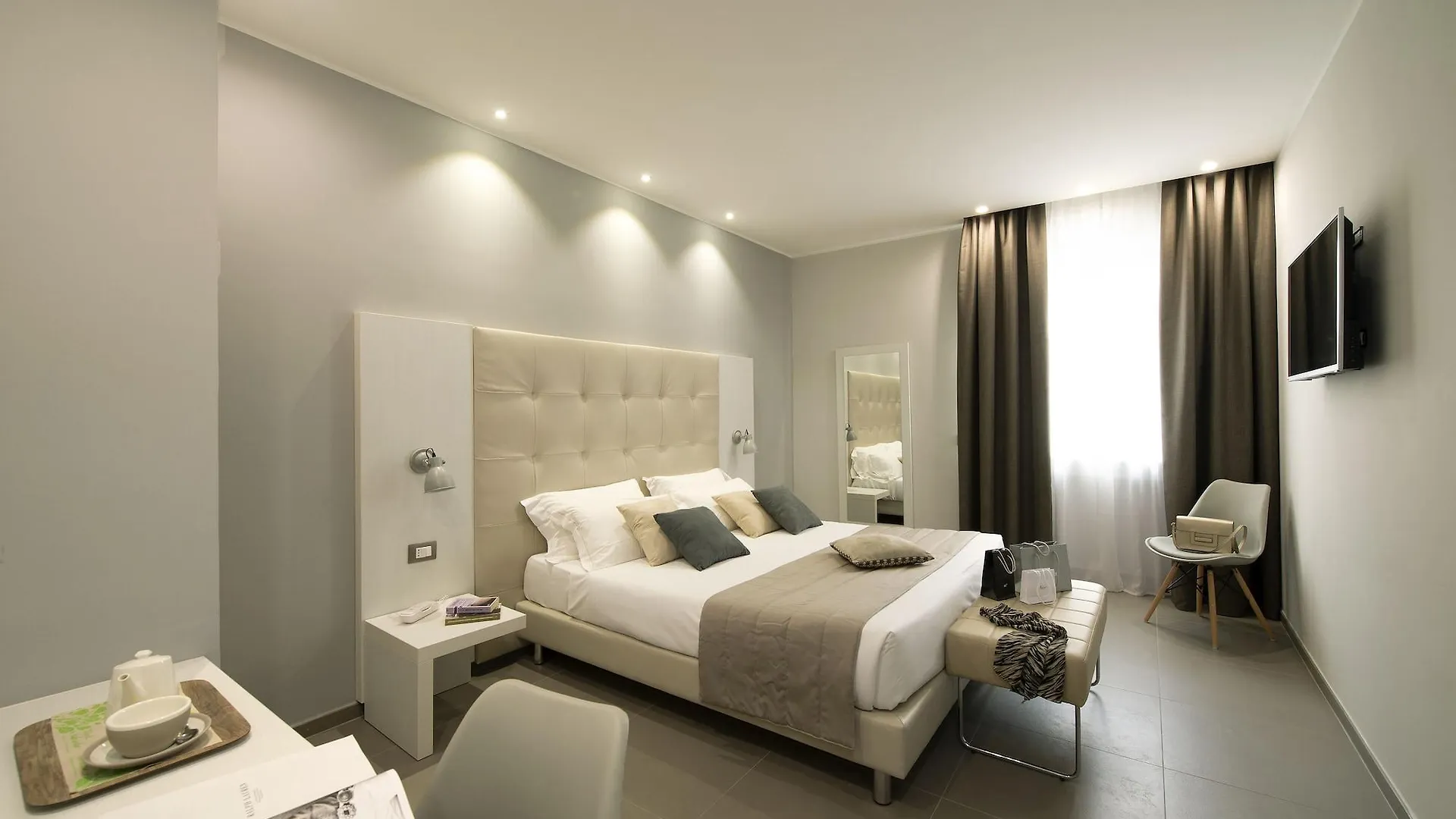 Hotel H21 ميلان 3*,