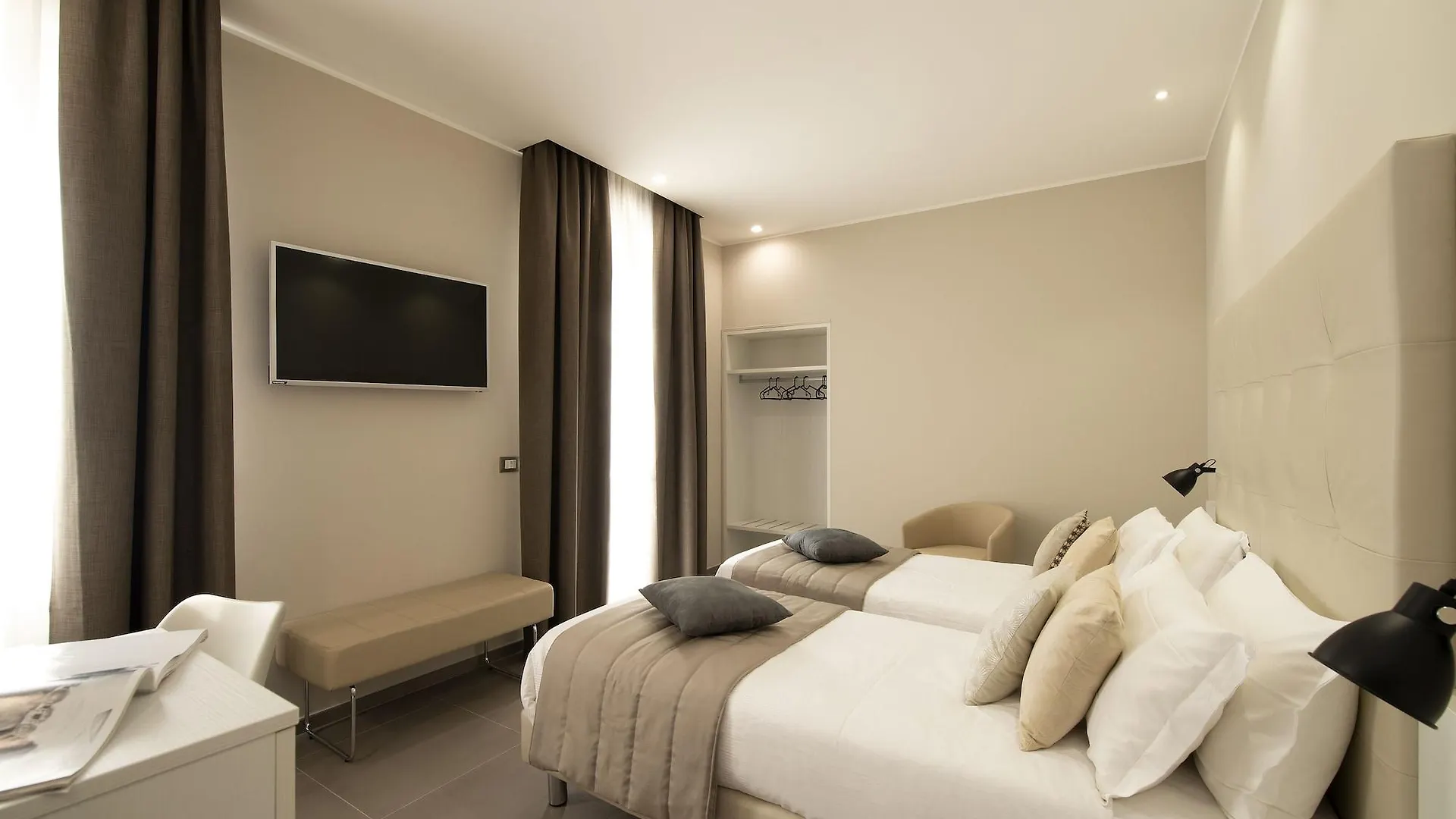 Hotel H21 ميلان 3*,  إيطاليا
