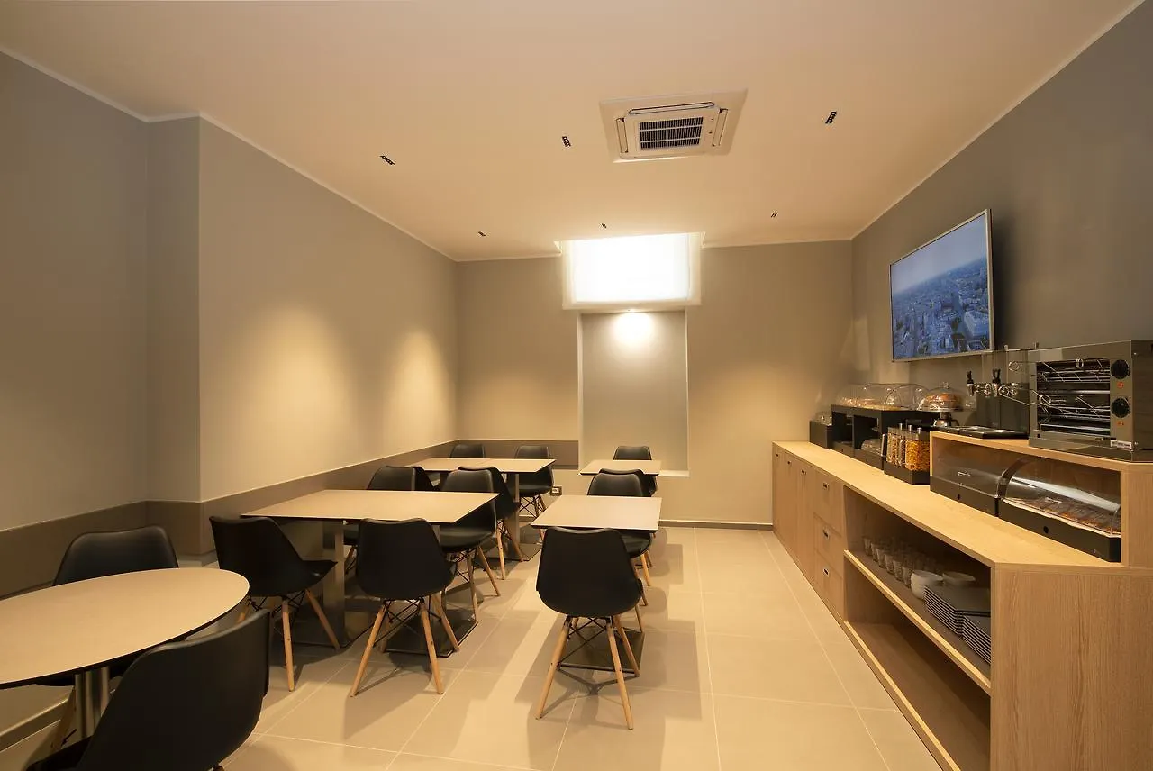 Hotel H21 ميلان 3*,  إيطاليا
