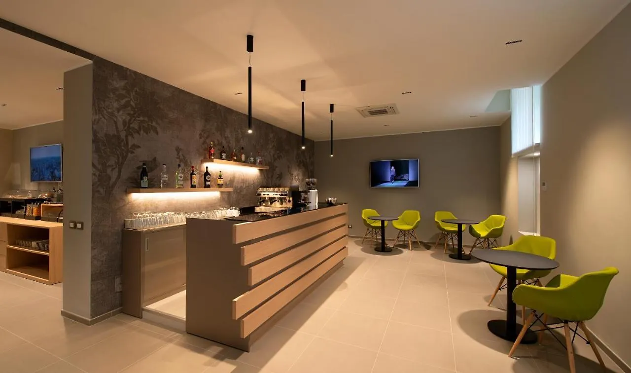 Hotel H21 ميلان 3*,  إيطاليا