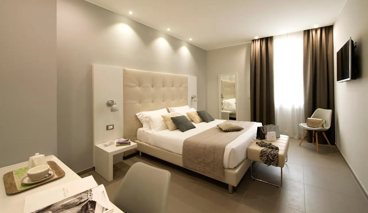 Hotel H21 ميلان
