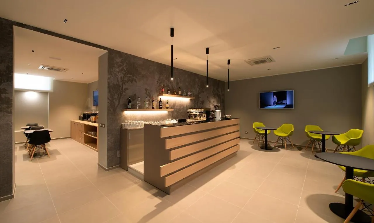 ***  Hotel H21 ميلان إيطاليا