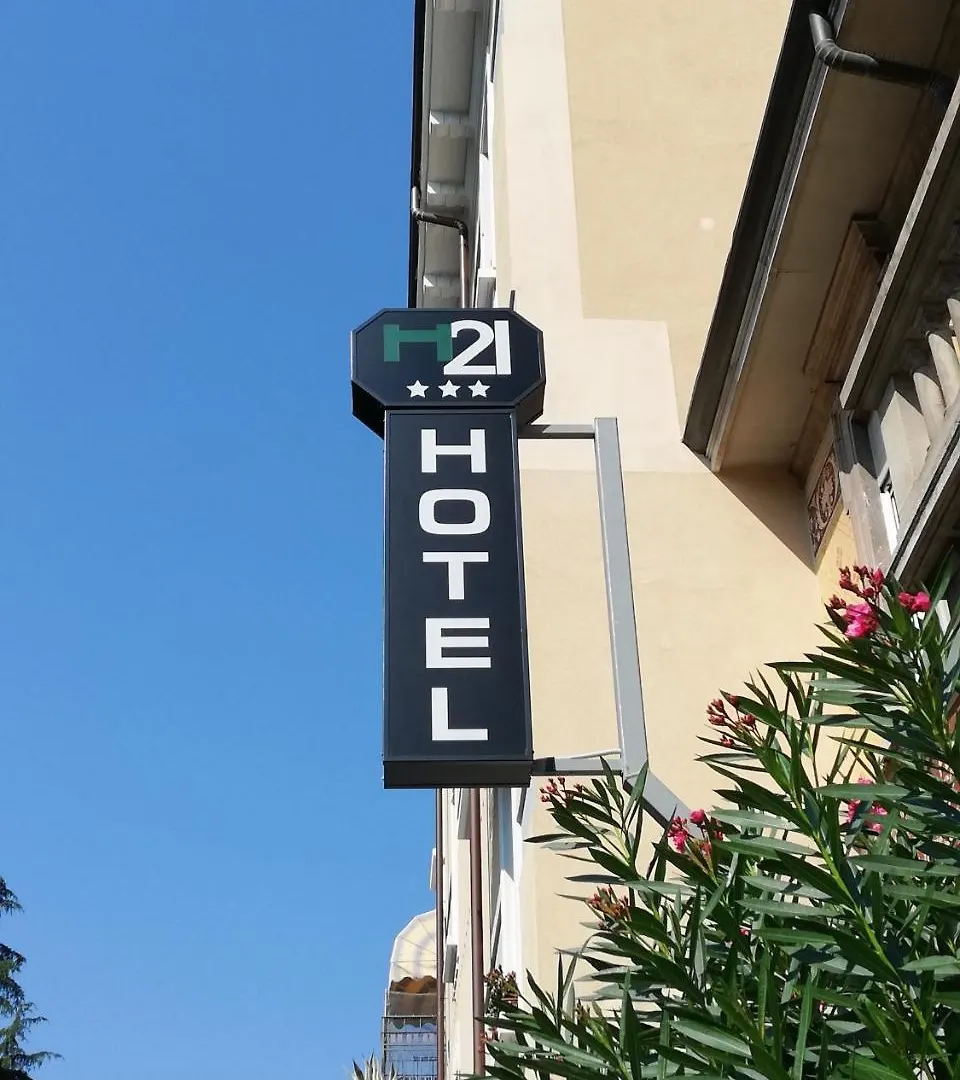 Hotel H21 ميلان